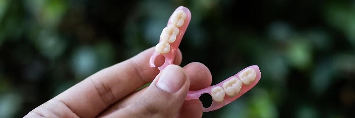 دندان مصنوعی ژله‌ ای (flexible partial dentures)